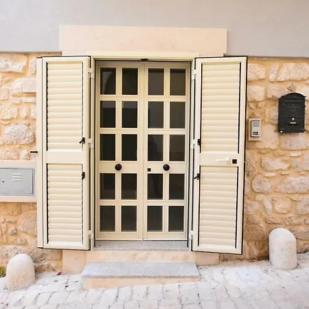 Casa Celeste E Rebecca Tatil Evi